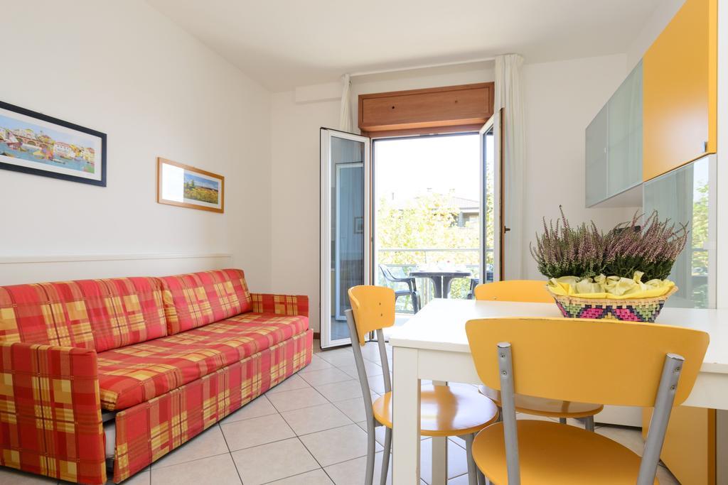 Sunbeach Apartments ลินญาโน ซับเบียโดโร ภายนอก รูปภาพ